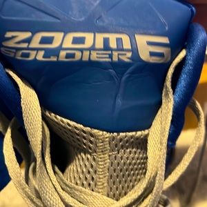 Nike LeBron ZOOM SOLDIER 6